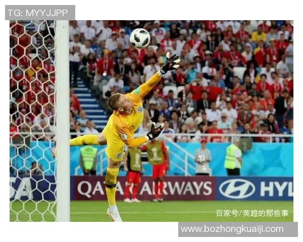 足球明星意外现身街头抢镜头路人反应精彩瞬间大揭秘