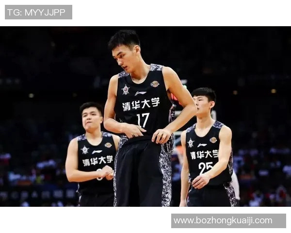 明星与学生同场竞技打篮球的快乐瞬间尽在校园活动中